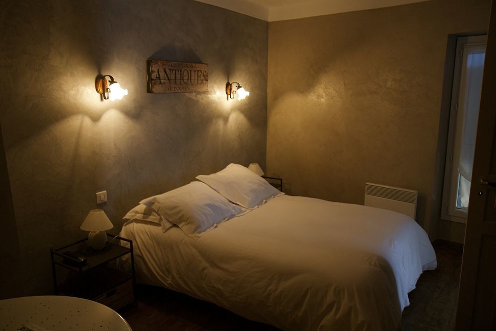 Hotel Le Crillon Murs  Exterior foto
